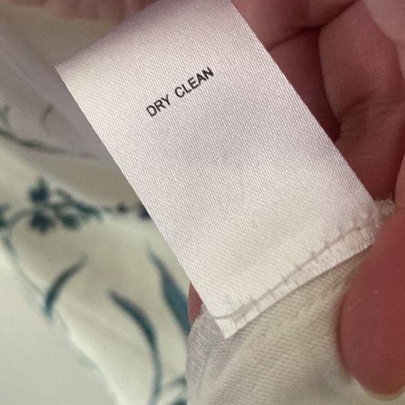 Soft Flower Blouse - Picture 5 of 5